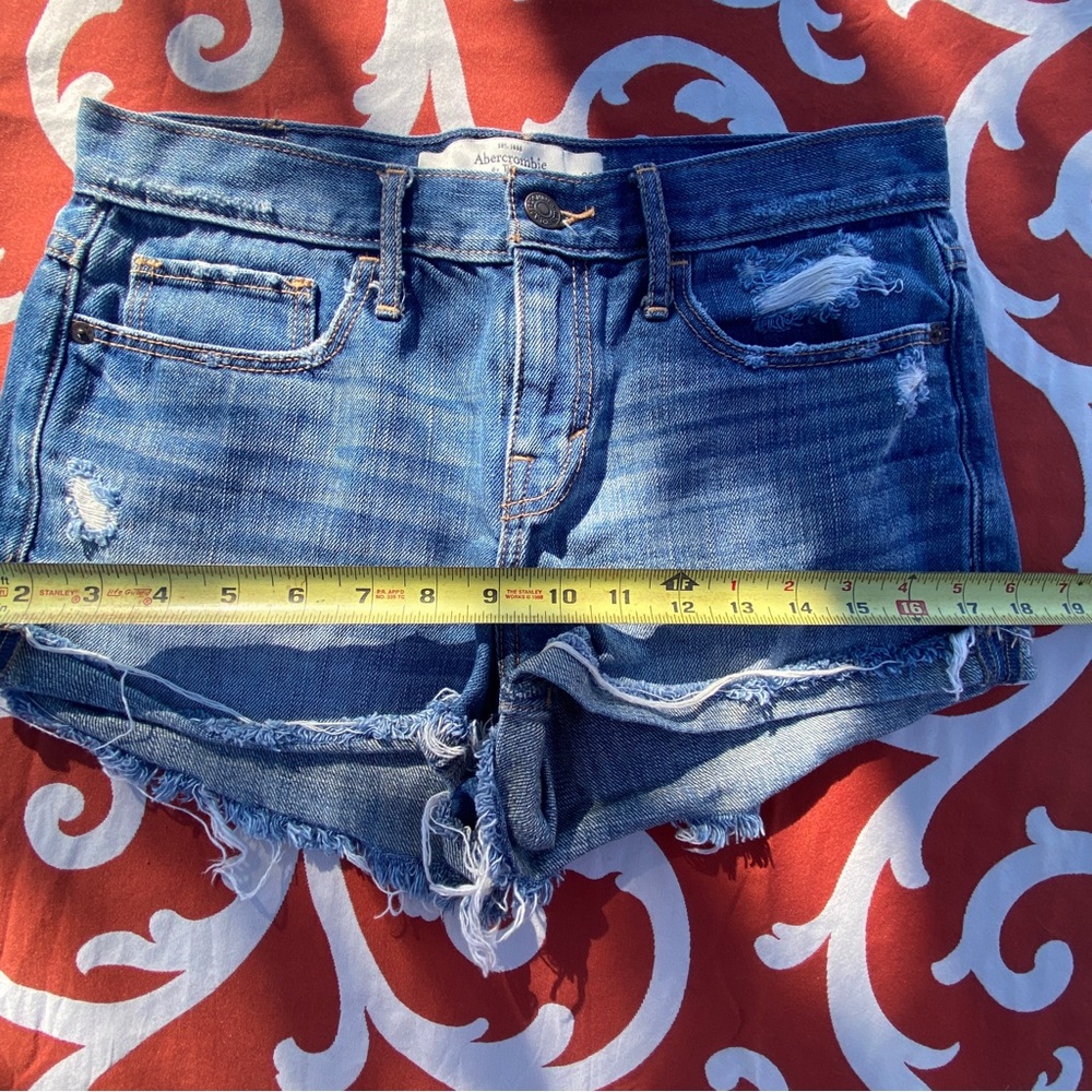 Abercrombie Cutoff Denim Jean Shorts size 2 26 - Picture 2 of 6